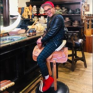 Meet your Posher, Gagah